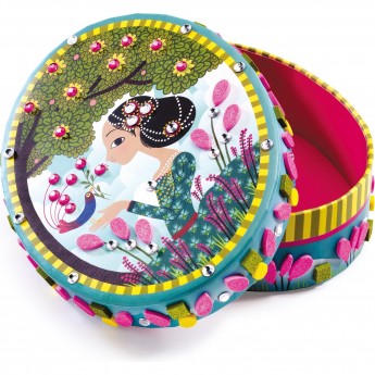 Шкатулка DJECO «МАЛЕНЬКИЕ СЕКРЕТЫ» Шкатулка DJECO «МАЛЕНЬКИЕ СЕКРЕТЫ»